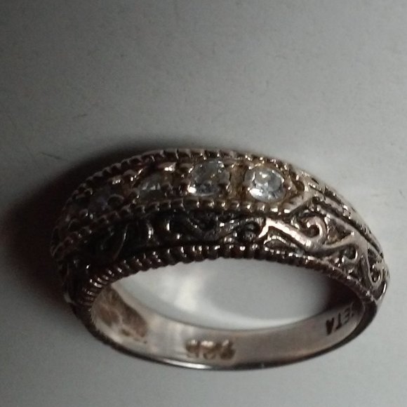 Silver Ring Seta 925 With 5 Clear Stones size 7 to 7.5 - Picture 2 of 6